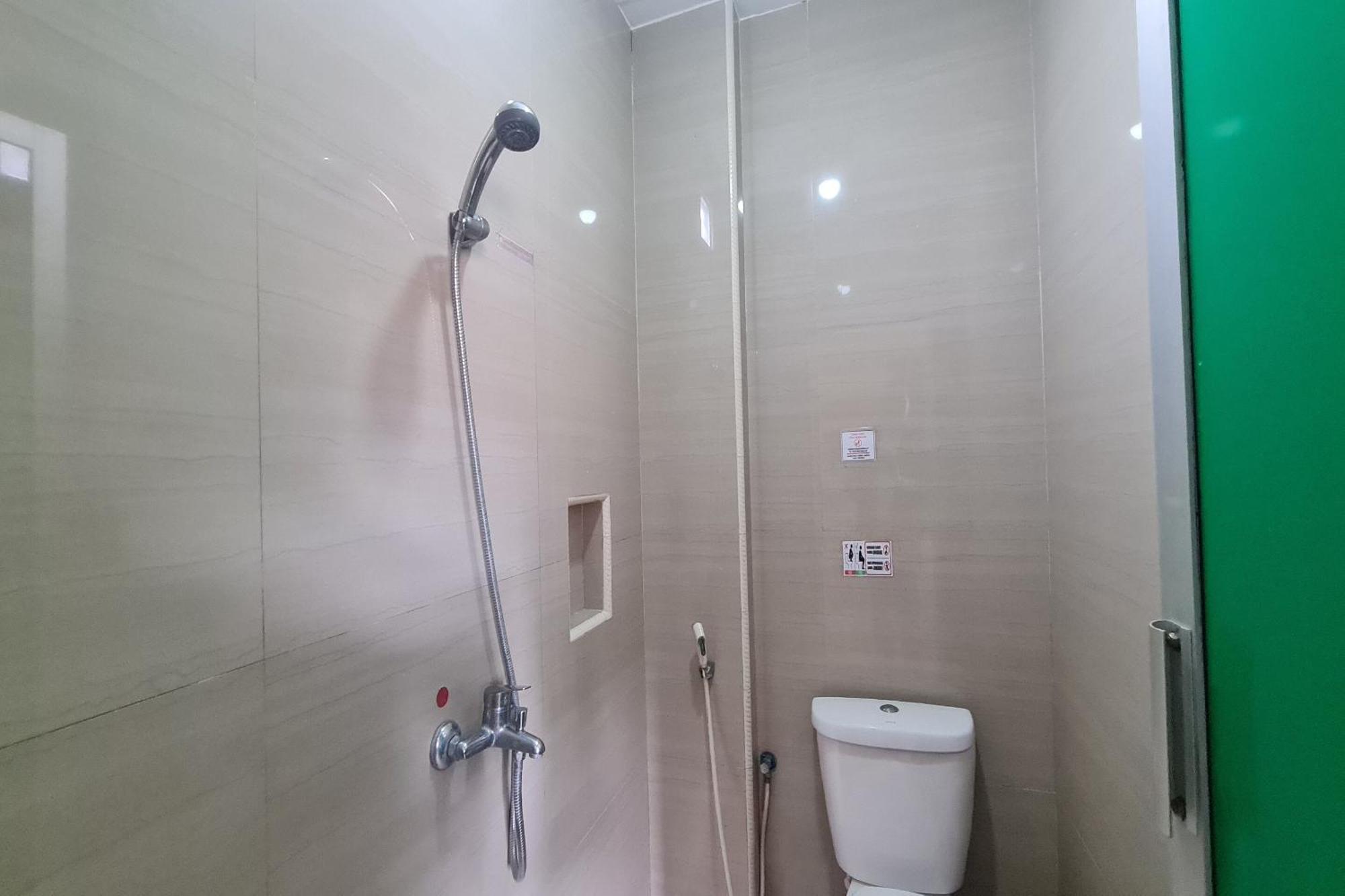 Capital O 93250 Hotel Tirta Kencana 2 Baturaden Banyumas Exterior photo